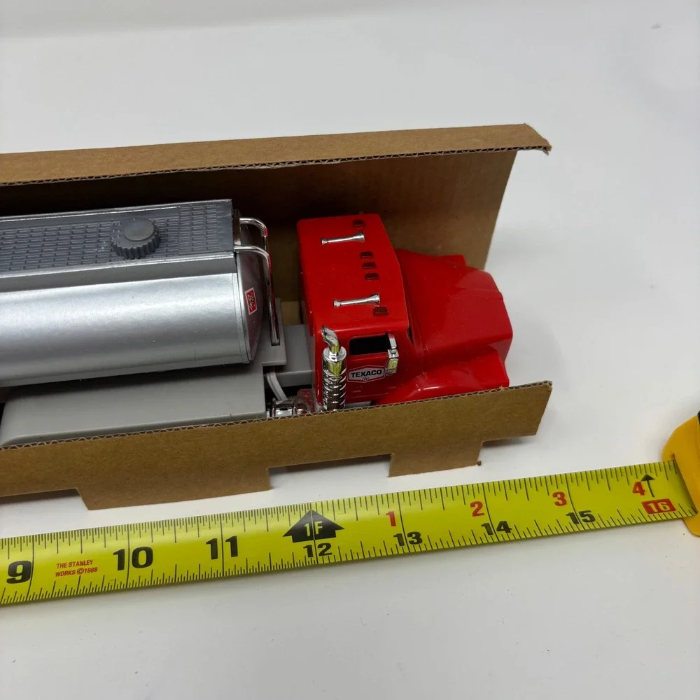 1975 Texaco Toy Tanker Truck 1995 Edition Lights and Sounds Vintage Collectible